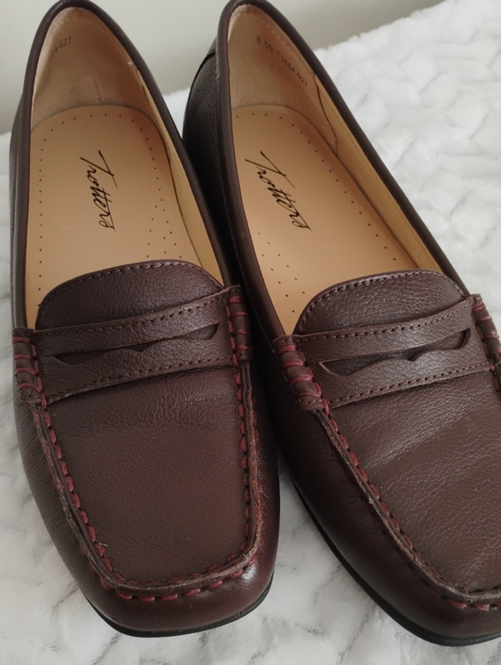 Trotters Brown Leather Penny Loafers